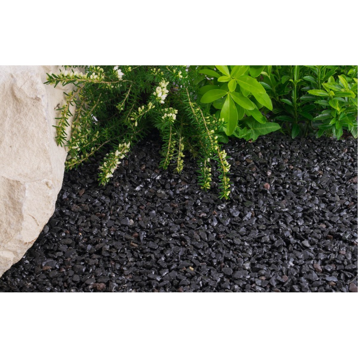 Black 2-5mm Resin Bound Stone